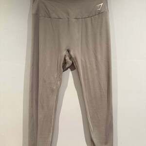 Gymshark Cropped Leggings Size Large Taupe Beige High Rise 13” Rise 20” Inseam